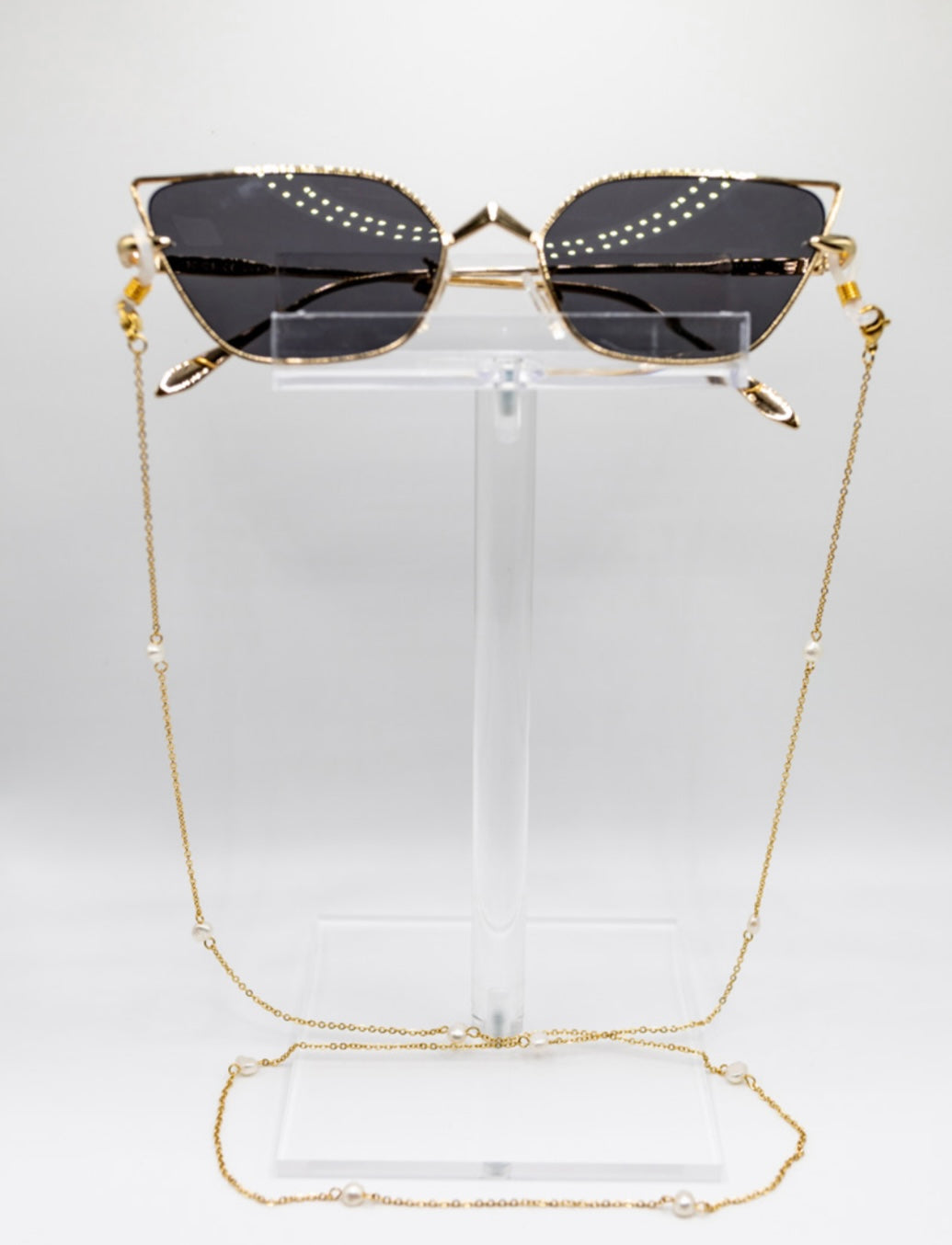 Pearl Diver sunglasses chain